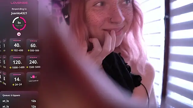 juliapie online show from December 18, 2024, 7:58 am