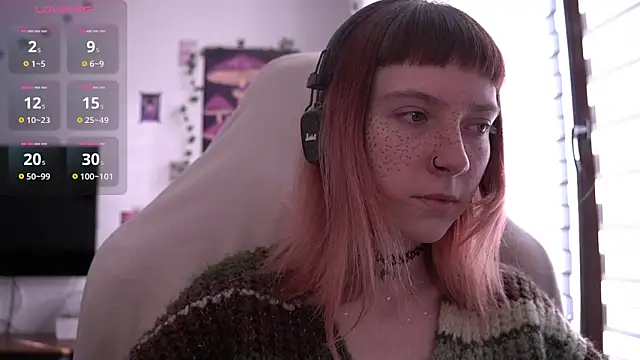 juliapie online show from February 5, 2025, 8:32 am