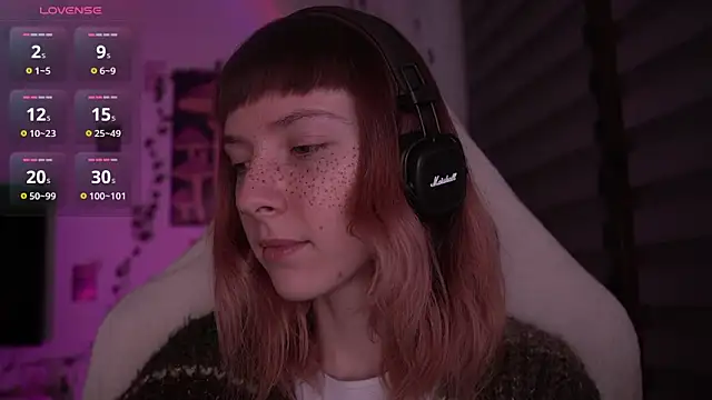 juliapie online show from February 20, 2025, 5:01 am