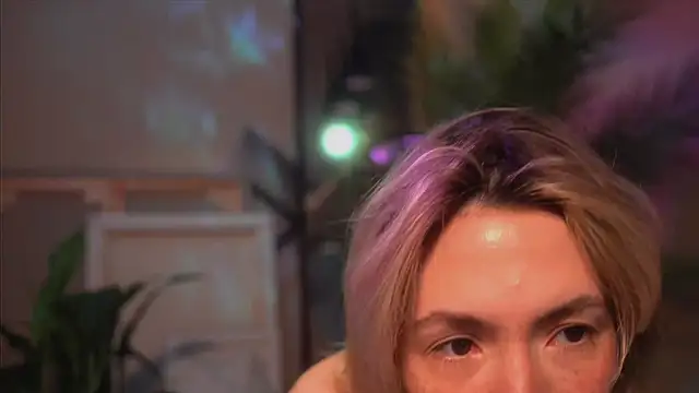 Snapshot of Arianna_Richi chatting on September 27, 2025, 5:12 am Arianna Richi online show from September 27, 2025, 5:12 am