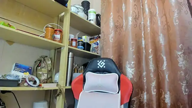 Seductive She Wolf online show from April 20, 2026, 6:20 pm