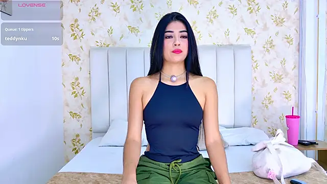 Mia-Monroe online show from January 13, 2026, 7:52 pm