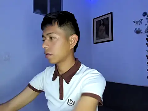 horny pair online show from April 3, 2026, 8:40 pm