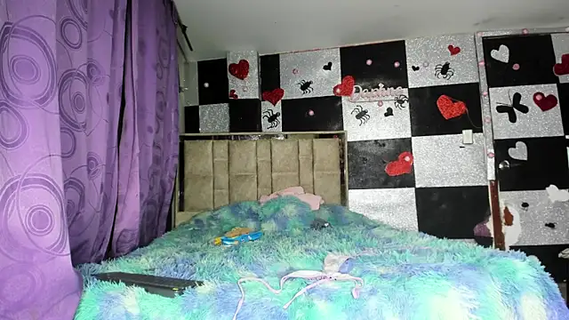 alanaanddaphne online show from February 2, 2026, 5:22 pm