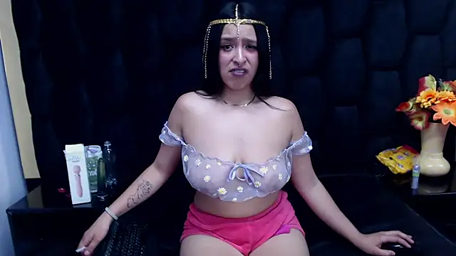 Sarah Hornny online show from December 21, 2024, 9:44 am