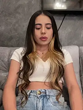 AbyThompson online show from February 11, 2025, 9:53 am