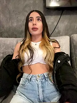 AbyThompson online show from February 18, 2025, 8:47 pm