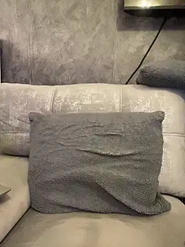 AbyThompson online show from March 3, 2025, 8:32 pm