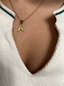 AbyThompson online show from March 4, 2025, 10:16 pm