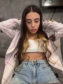 AbyThompson online show from March 11, 2025, 2:10 am