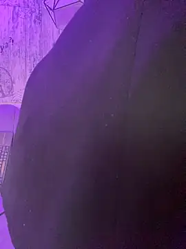 AbyThompson online show from September 19, 2025, 1:29 am