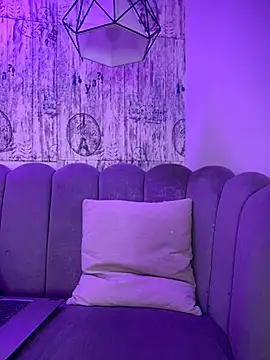 AbyThompson online show from September 22, 2025, 12:29 pm