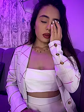 AbyThompson online show from September 23, 2025, 1:03 pm