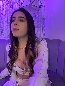 AbyThompson online show from December 22, 2025, 8:39 pm