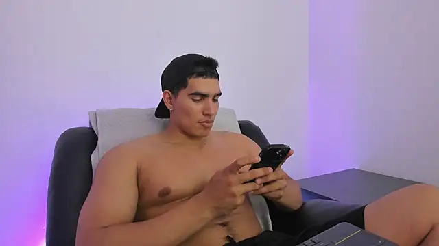 JamesGraay online show from February 10, 2025, 5:36 am