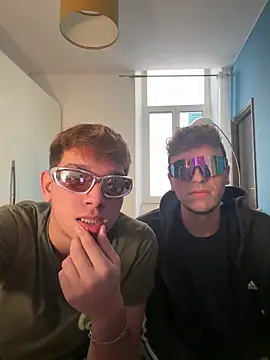 calleaaaa online show from October 7, 2025, 1:30 pm