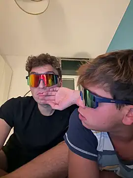 calleaaaa online show from October 27, 2025, 6:01 pm