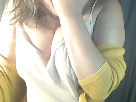 1BECHA1 online show from September 15, 2025, 6:02 am