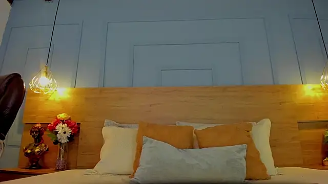 andymiller  online show from February 5, 2025, 1:54 pm