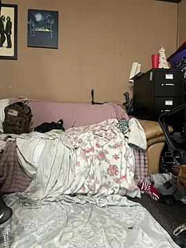 Snapshot of UtopianMisfit1 chatting on February 14, 2026, 12:40 am UtopianMisfit1 online show from February 14, 2026, 12:40 am