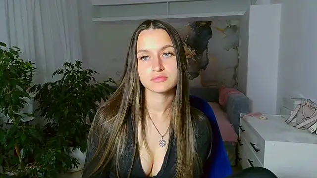 Snapshot of Submissive_love chatting on May 27, 2026, 7:44 pm Submissive love online show from May 27, 2026, 7:44 pm