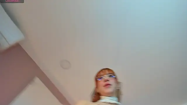 sweeet peach online show from January 27, 2025, 12:01 am