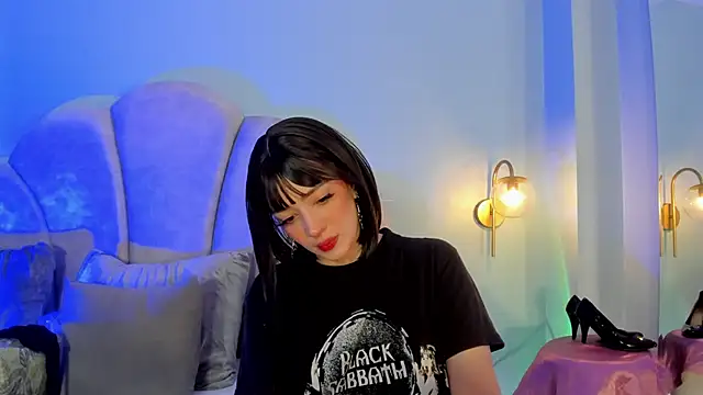 sweeet peach online show from September 12, 2025, 10:32 pm