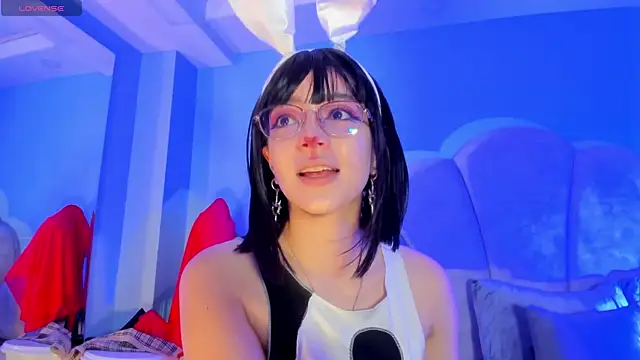 sweeet peach online show from October 24, 2025, 10:39 pm