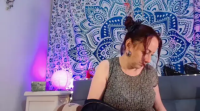 catalinamommyx online show from January 15, 2025, 2:02 pm