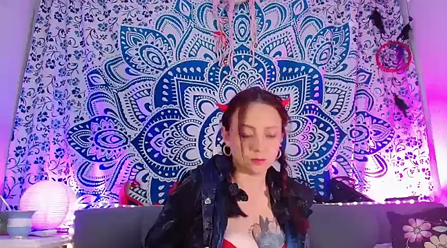 catalinamommyx online show from January 20, 2025, 9:46 am