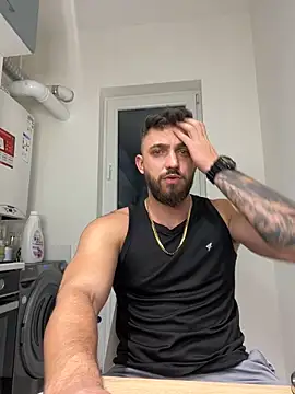 LoveIsBlind  online show from December 15, 2024, 8:47 pm