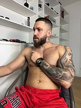 LoveIsBlind  online show from September 22, 2025, 3:36 pm