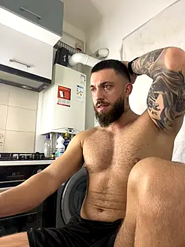 LoveIsBlind  online show from October 16, 2025, 3:18 am