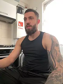 LoveIsBlind  online show from October 28, 2025, 9:13 am