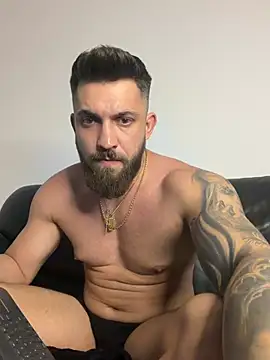 Snapshot of LoveIsBlind_ chatting on July 3, 2026, 6:47 pm LoveIsBlind online show from July 3, 2026, 6:47 pm