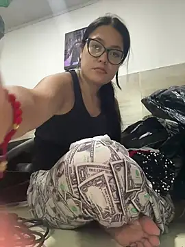 Karla-sexy01 online show from May 16, 2026, 2:49 pm
