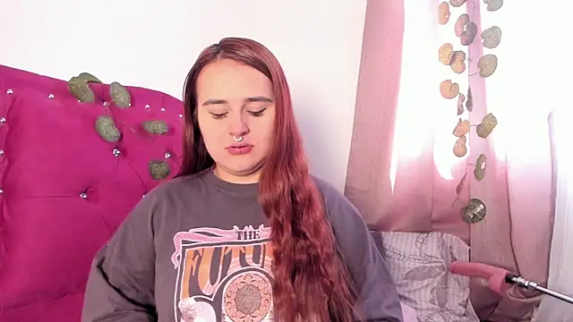 Snapshot of evy_orange1 chatting on December 13, 2024, 2:49 pm evy orange1 online show from December 13, 2024, 2:49 pm