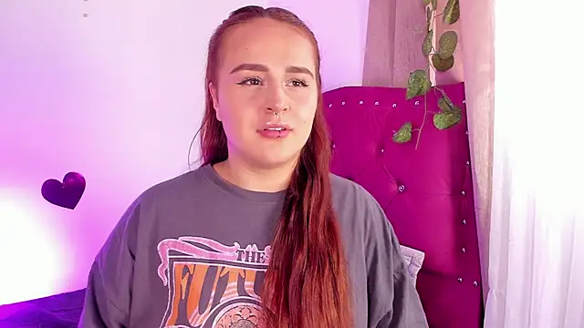 Snapshot of evy_orange1 chatting on March 10, 2025, 5:18 pm evy orange1 online show from March 10, 2025, 5:18 pm