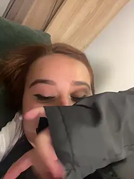 Snapshot of evy_orange1 chatting on March 14, 2025, 3:48 am evy orange1 online show from March 14, 2025, 3:48 am