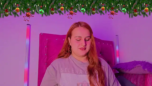 Snapshot of evy_orange1 chatting on December 5, 2025, 12:19 am evy orange1 online show from December 5, 2025, 12:19 am