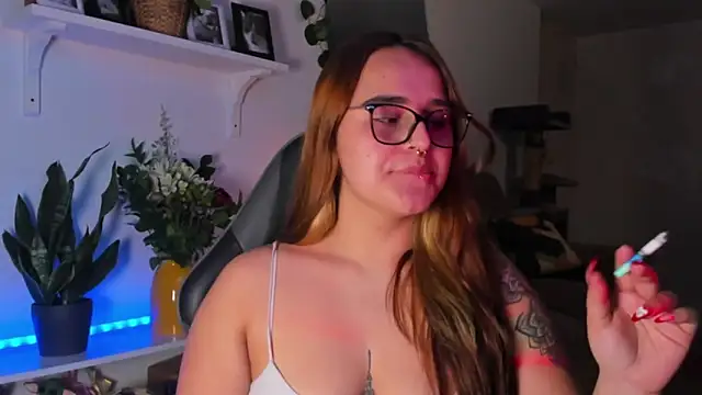 evy orange1 online show from February 25, 2026, 3:16 am