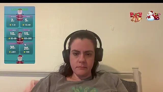 Jess4you0818 online show from December 21, 2024, 1:32 pm