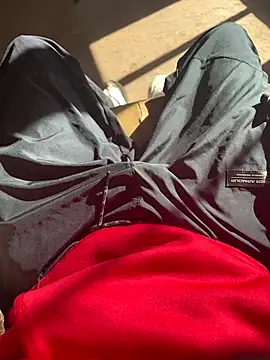 josle24 online show from December 1, 2025, 5:07 pm