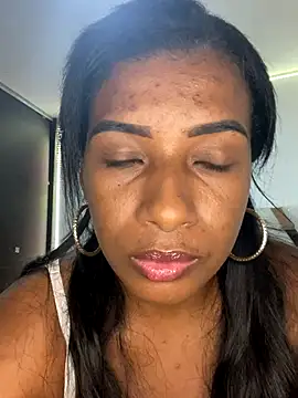 KriisvanyLeroy online show from December 21, 2025, 10:28 pm