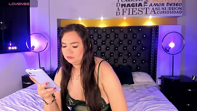 MADISSONLOVE  online show from April 23, 2026, 3:08 am