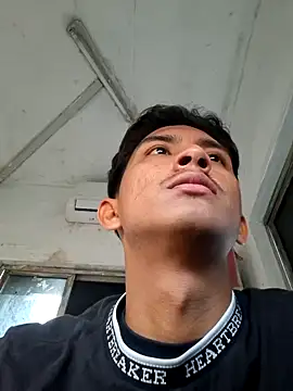 Snapshot of Guti_hazz chatting on March 1, 2026, 10:50 am Guti hazz online show from March 1, 2026, 10:50 am