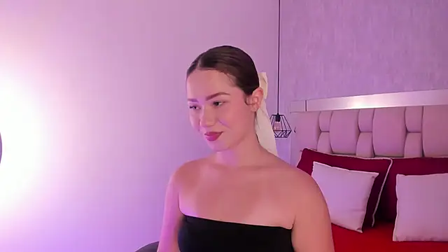 Roxie-Summers11 online show from March 3, 2025, 7:28 pm