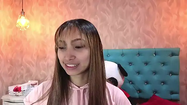 MadelineDoll online show from November 12, 2025, 1:44 pm