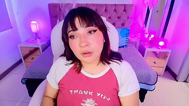 Emma monserrat online show from October 18, 2025, 7:36 pm