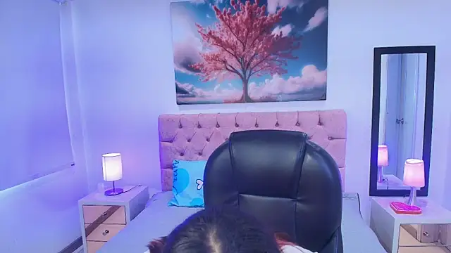 Emma monserrat online show from January 10, 2026, 7:37 pm